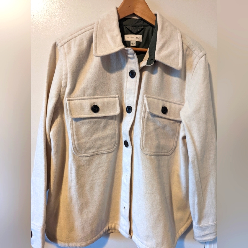 Brand New - Off-White brushed flannel coat - Looks great with jeans and boots